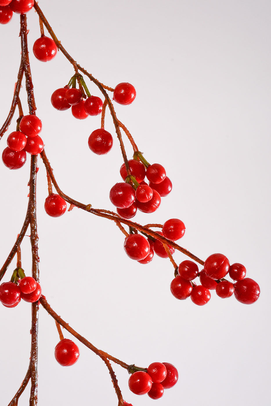 6FT Plastic Berry Garland Red
