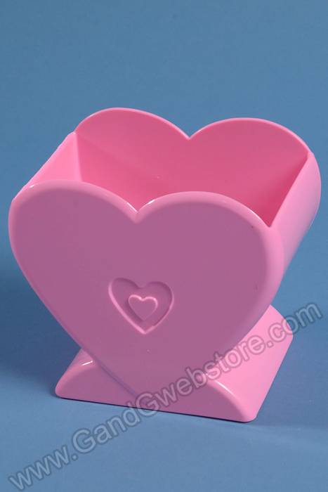 5" X 3.5" X 5" Plastic Heart Pot Pink