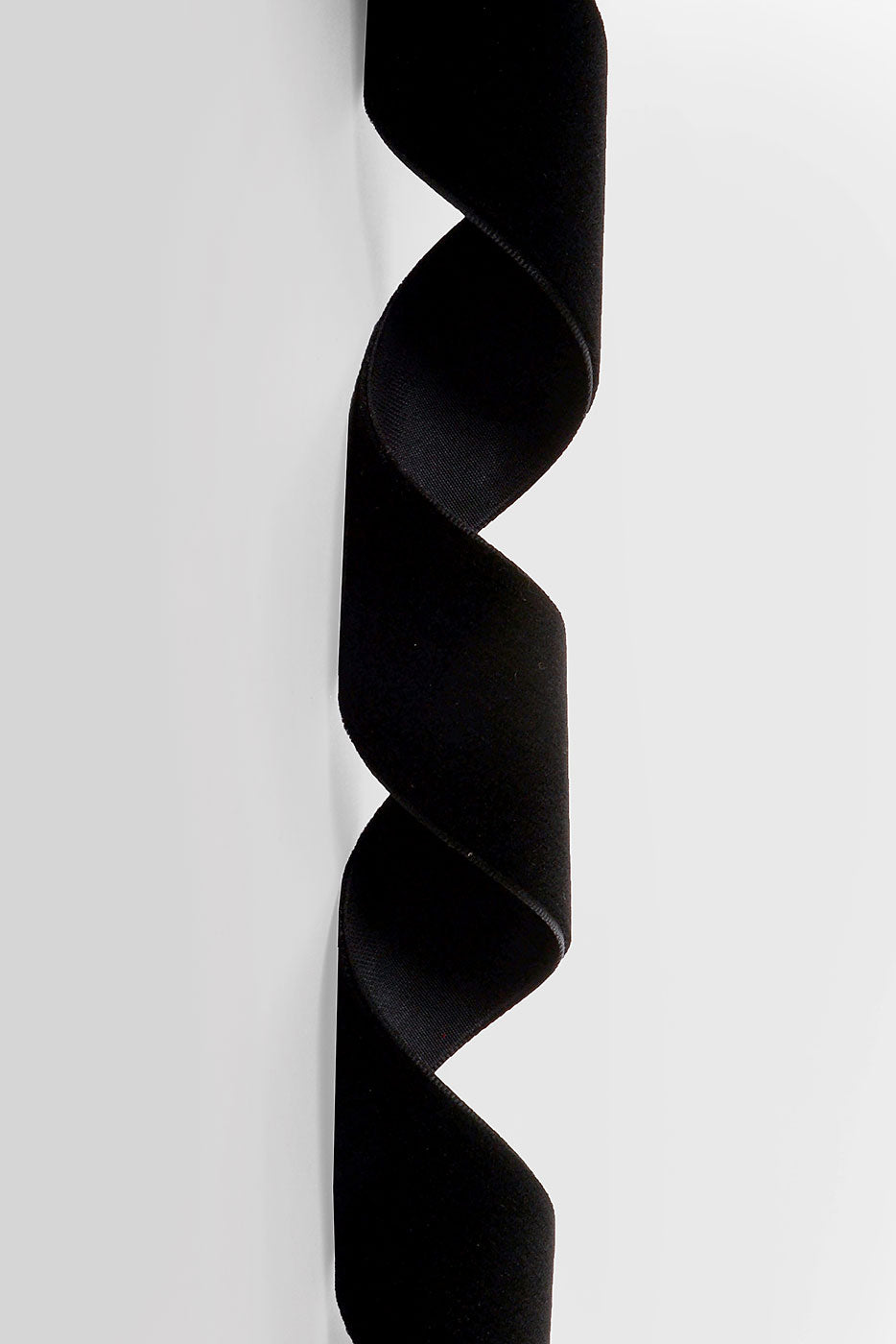 1.5" 25Yd Classiq Velvets Ribbon Black