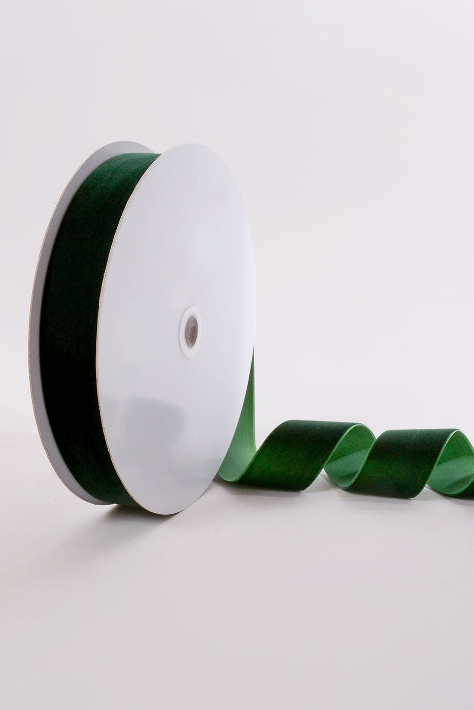 1.5" 25Yd Classiq Velvets Ribbon Emerald Green