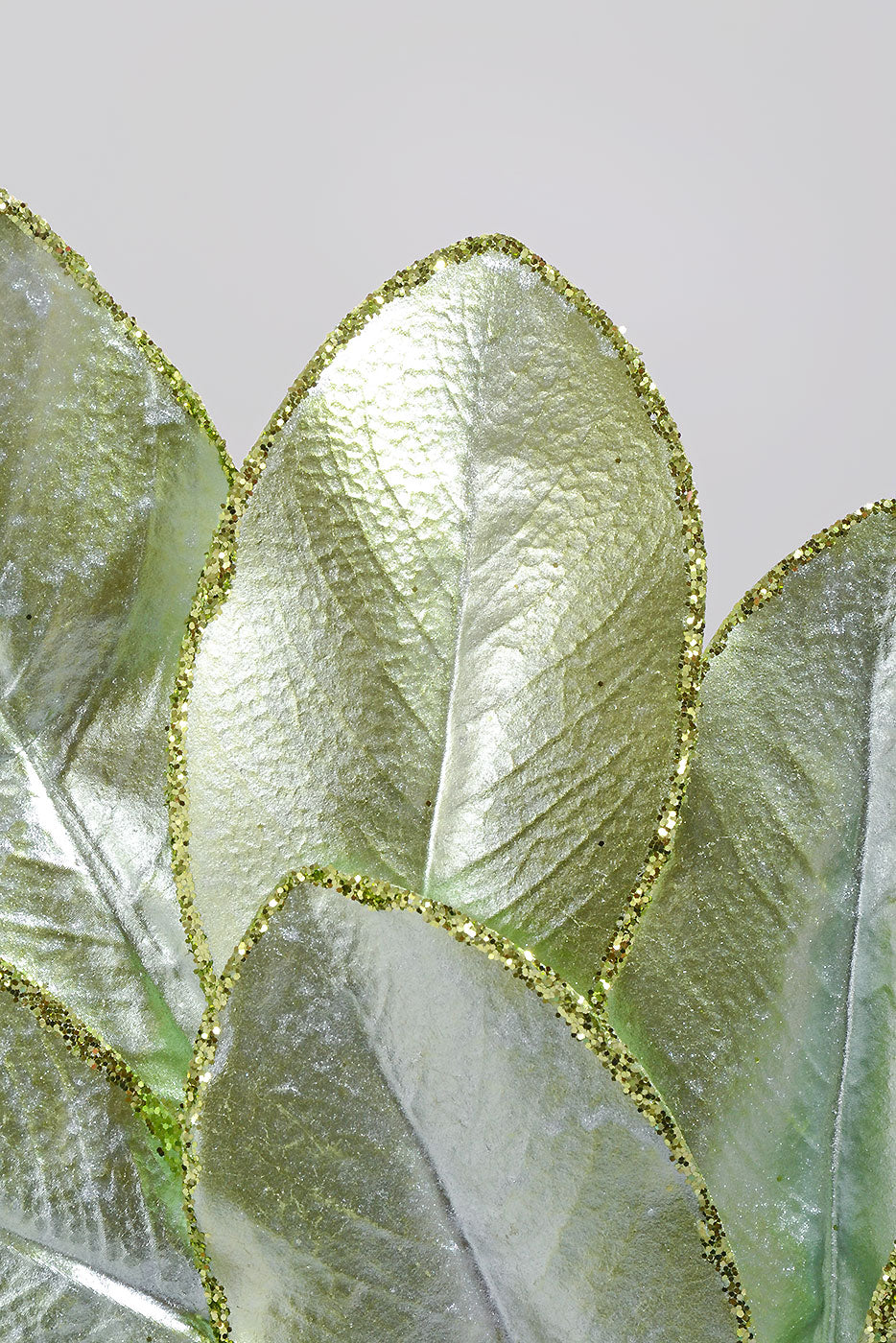 24" Magnolia Leaf Spray Green