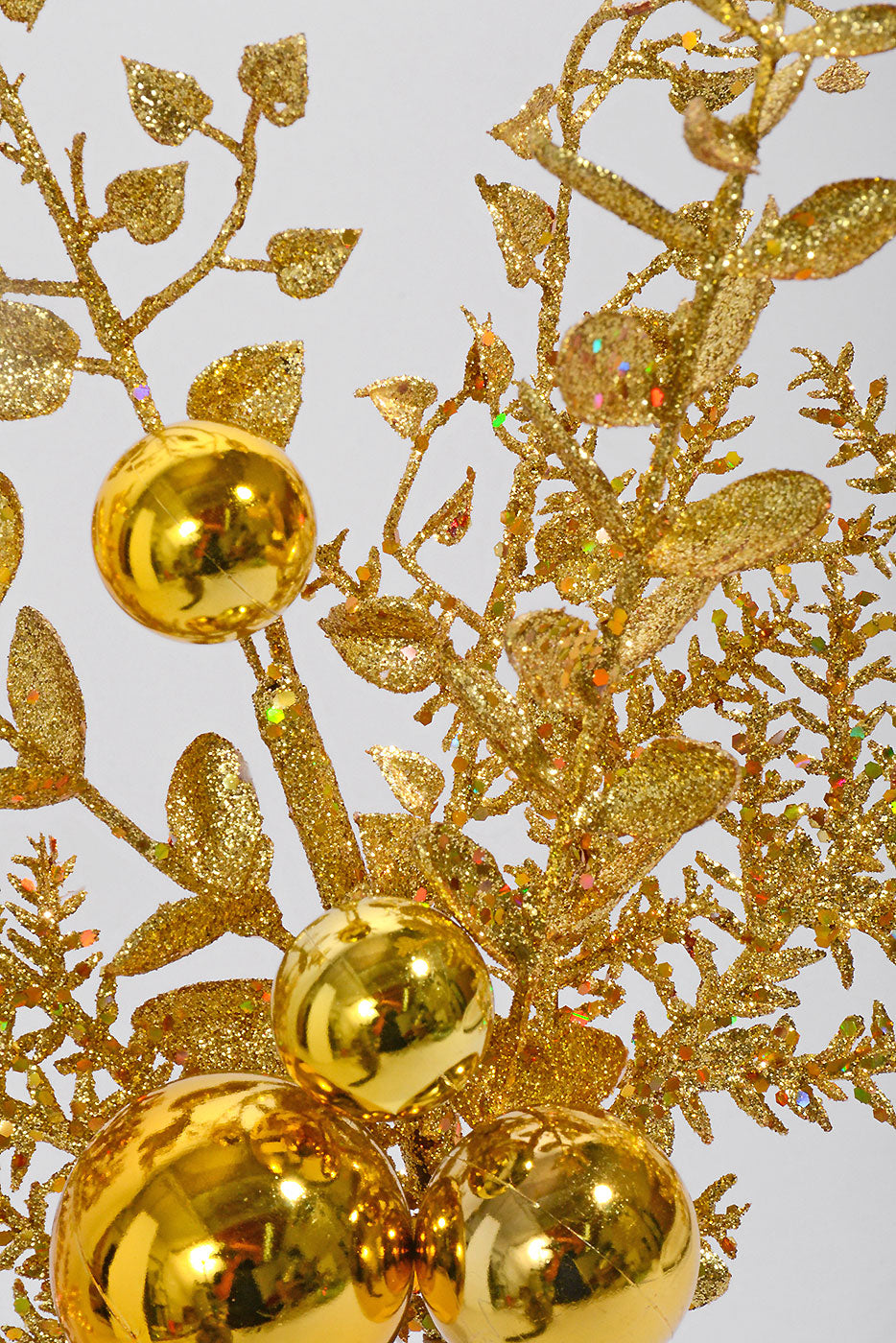 18" Ball Berry Spray Gold