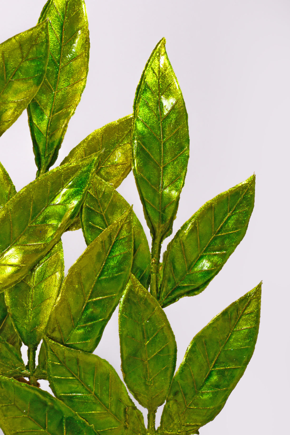 28" Bay Leaf Spray Green