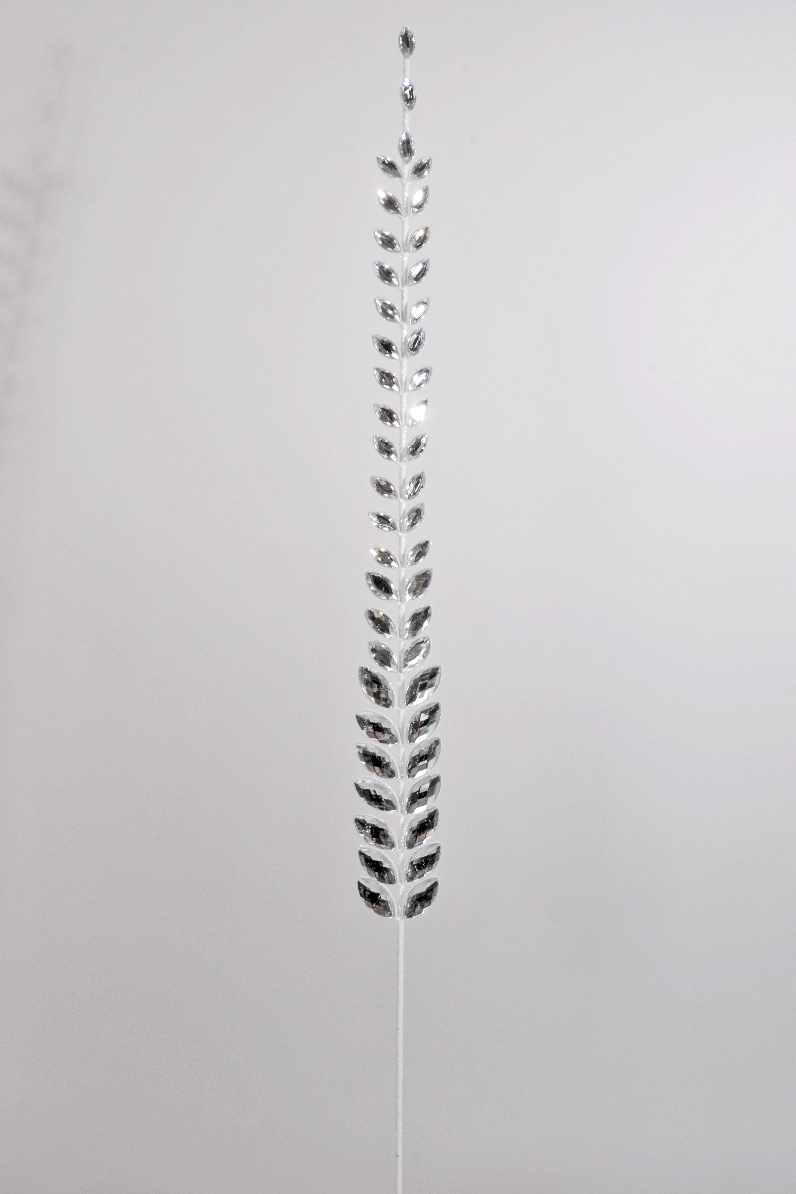 36" Long Jewel Leaf Stem Clear/white