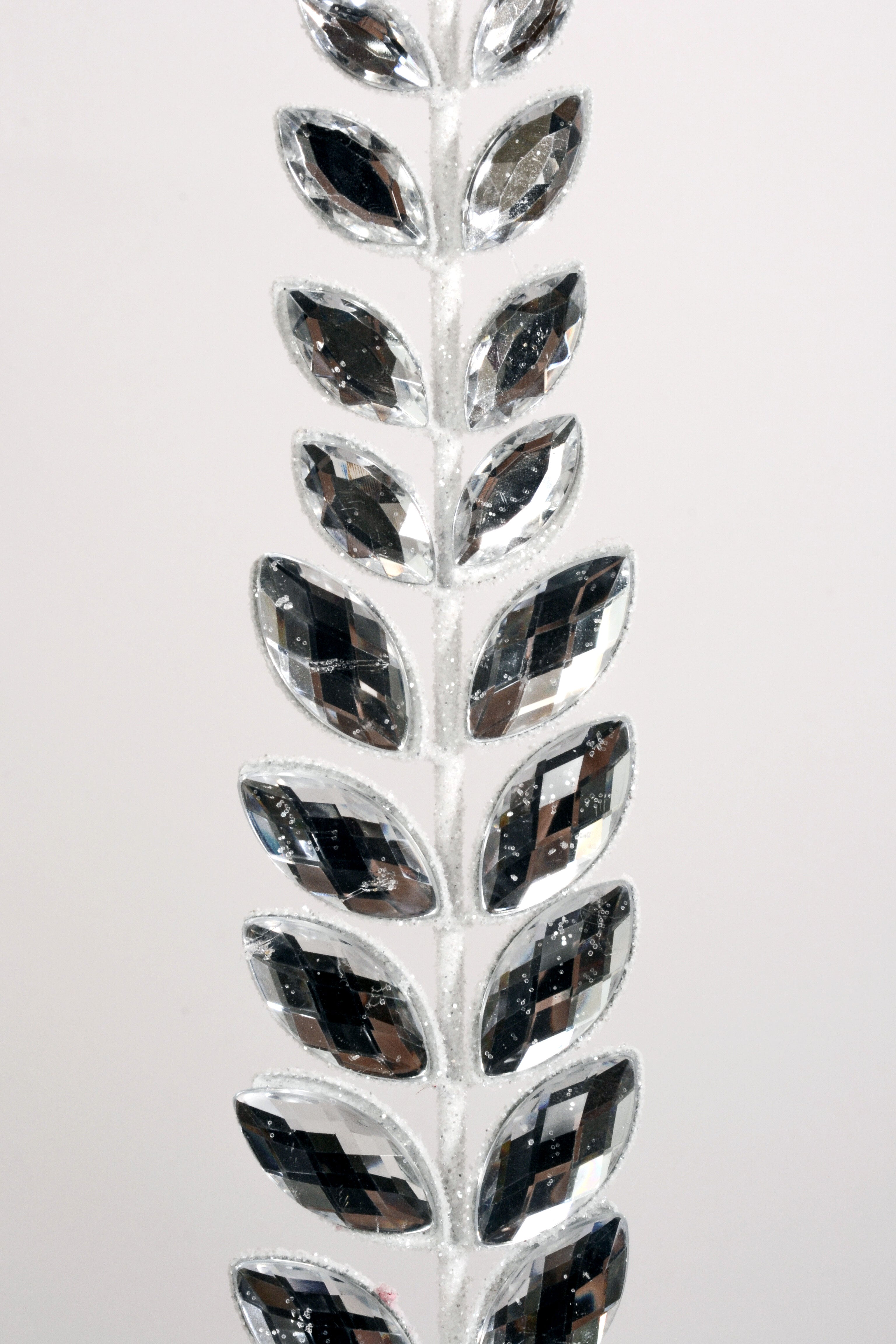 36" Long Jewel Leaf Stem Clear/white
