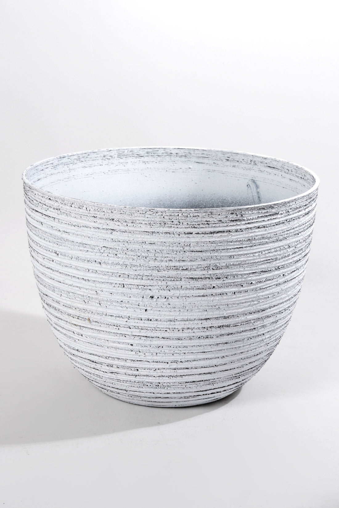 15.5" x 12"  Round Pot White/Grey
