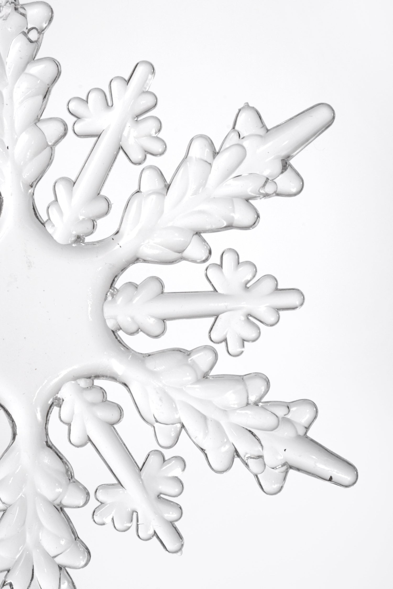 6.3" Snowflake Clear