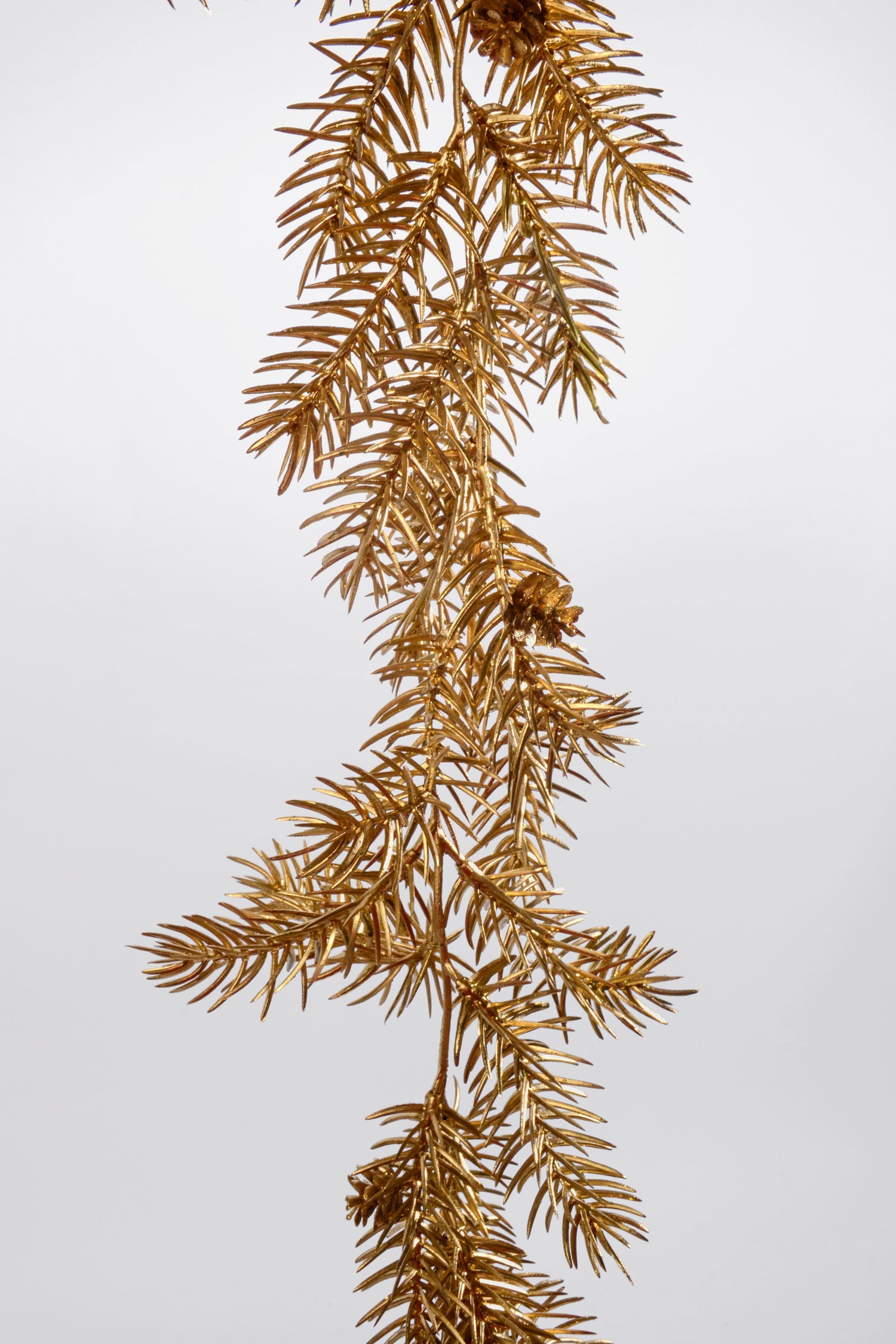 6Ft Pine Garland With Cone Gold