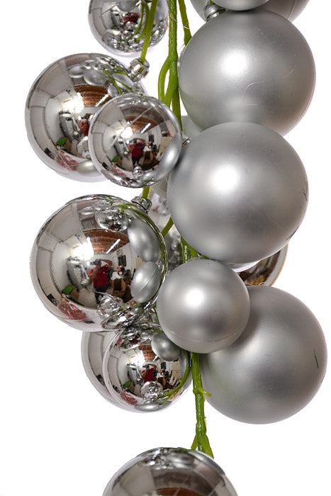 6Ft Shiny Matte Ball Garland Silver