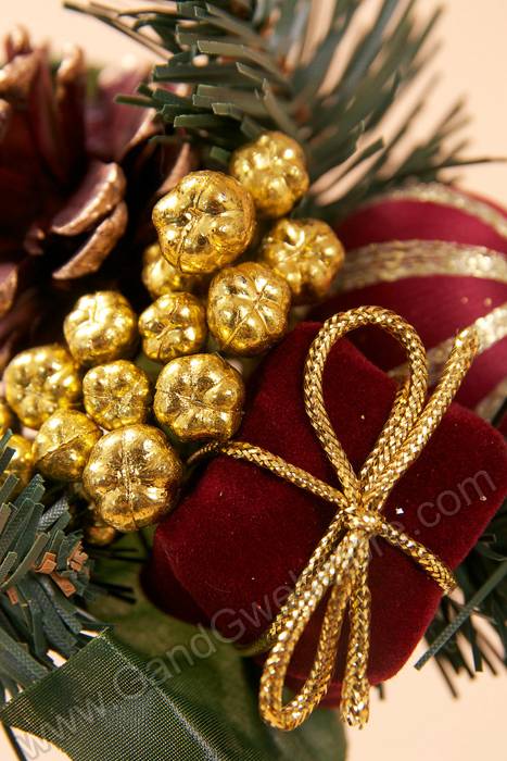 6.5&quot; Satin Ball/gift Box/cone Pick Burgundy Pkg/12