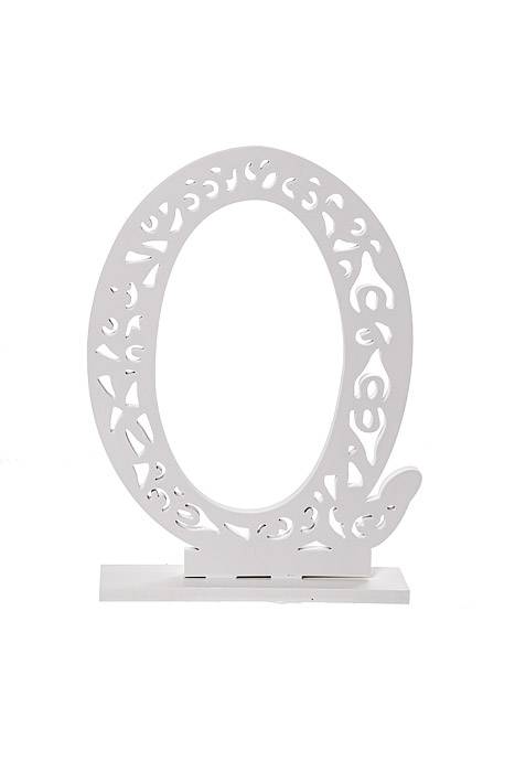 19.75" Carved Letter "Q" White