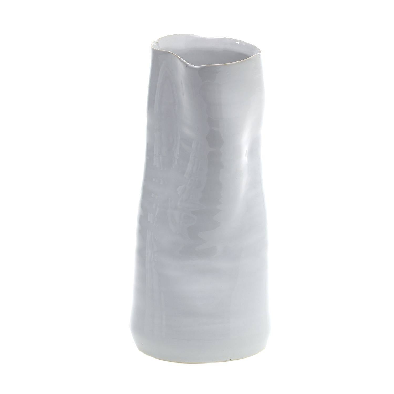 4.25" X 9" Tegan Vase (White)