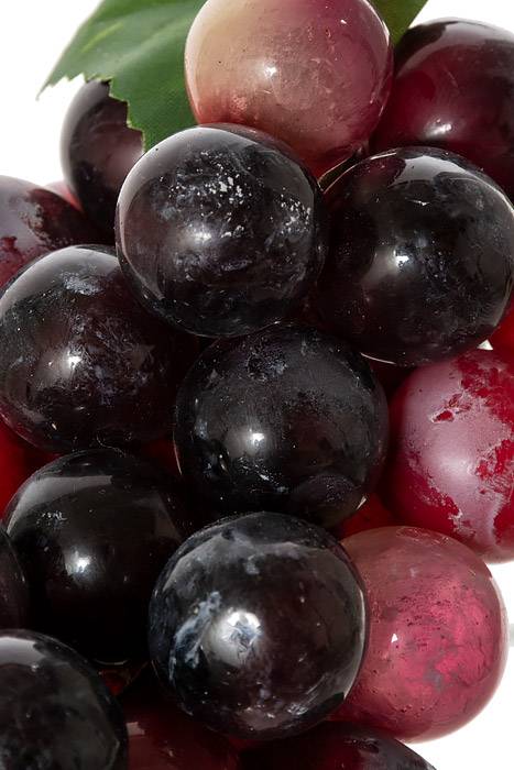 6" Round Grape Cluster W/leaf Burgundy/red