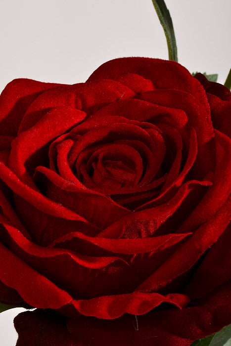 29.5" Silk Rose Spray Red