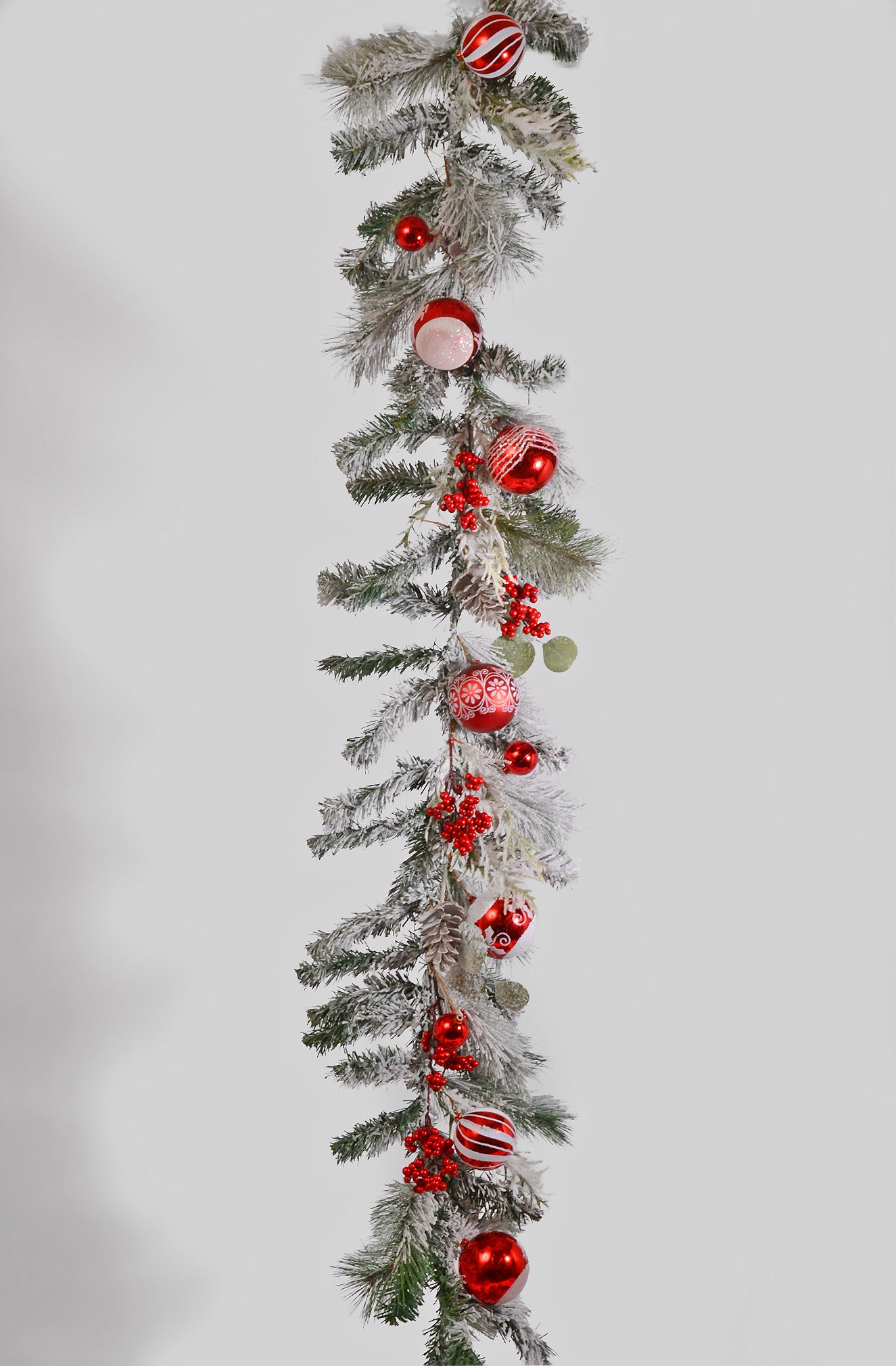 6Ft Christmas Ball Berry Pine Garland White/Red