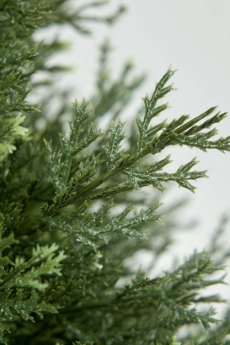 5Ft Artificial Cedar Tree In Black Pot Green