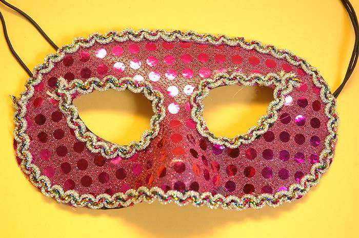 Pkg/12 Mask W/ Ribbon Edge Fuchsia