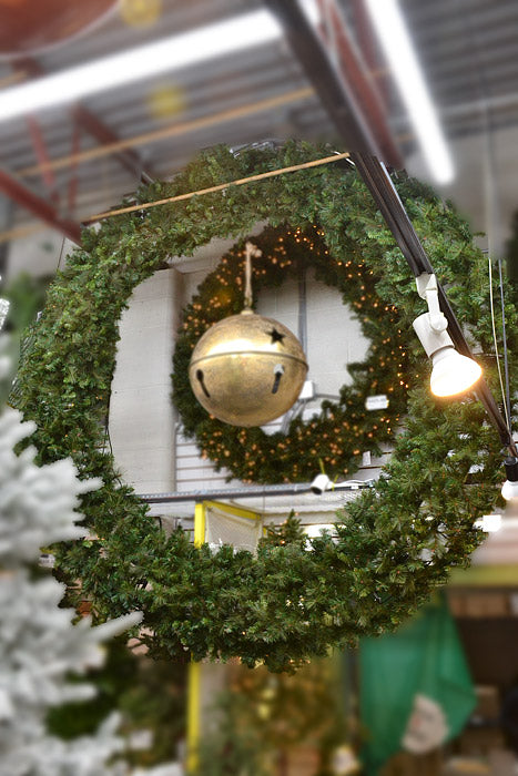 96" Deluxe Belgium Wreath With 3D Frame Two Tones Green