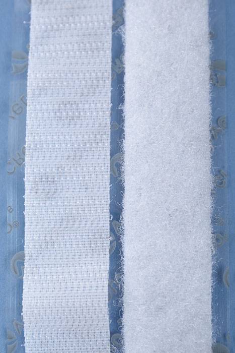 3/4" X 15ft Velcro Roll W/sticky Back White