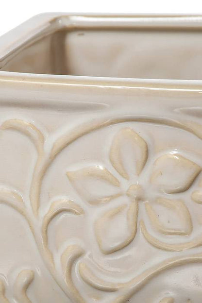 4.75" Embossed Pottery White