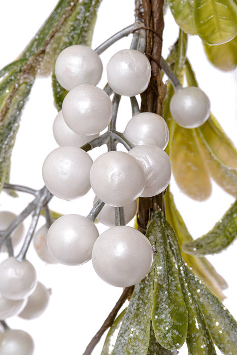 6ft Mistletoe &amp; Berry Garland Cream