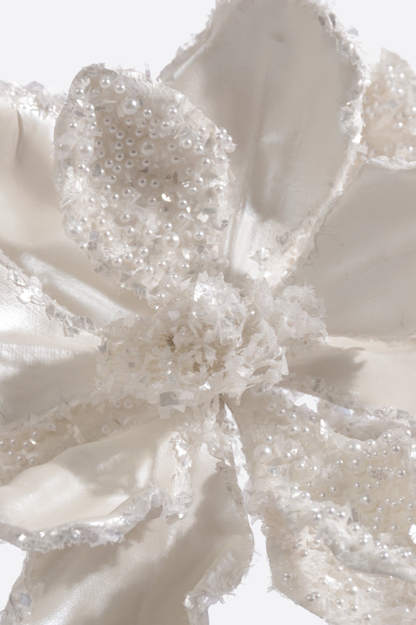 26" Shimmering W/Pearls Magnolia Stem White