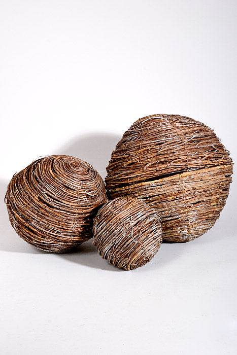 15.7"/11.8"/7.9" Christmas Natural Ball Ornaments Brown Set/3