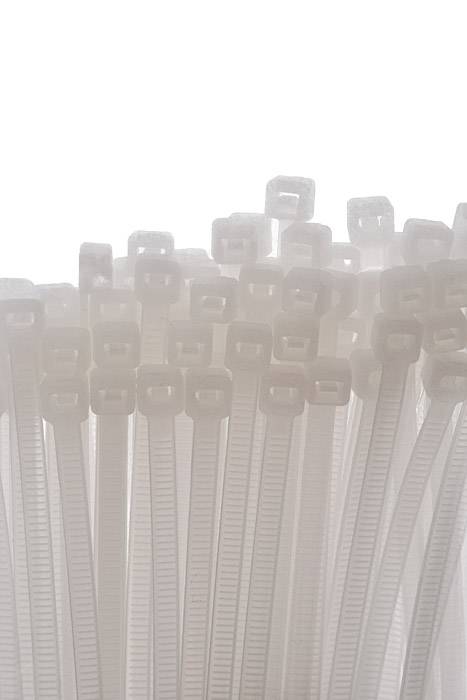 4 x 200MM Plastic Locking Ties White Pkg/100