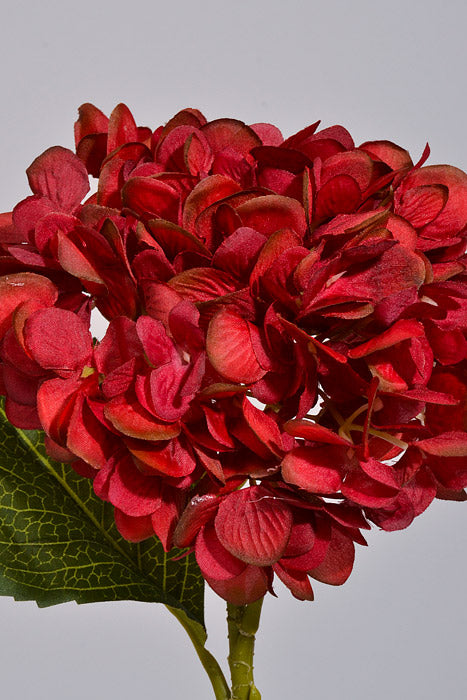 18" Silk Hydrangea W/2 Leaves Red