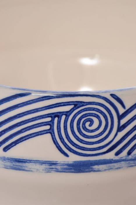 6.25" X 2.75" Wave Bowl White/blue