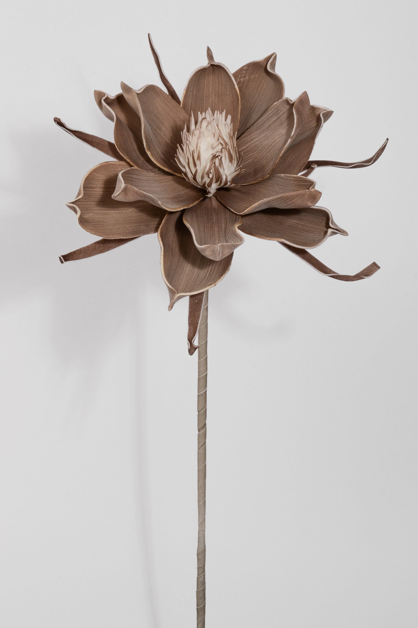 25" Pandula Foam Flower Mocha