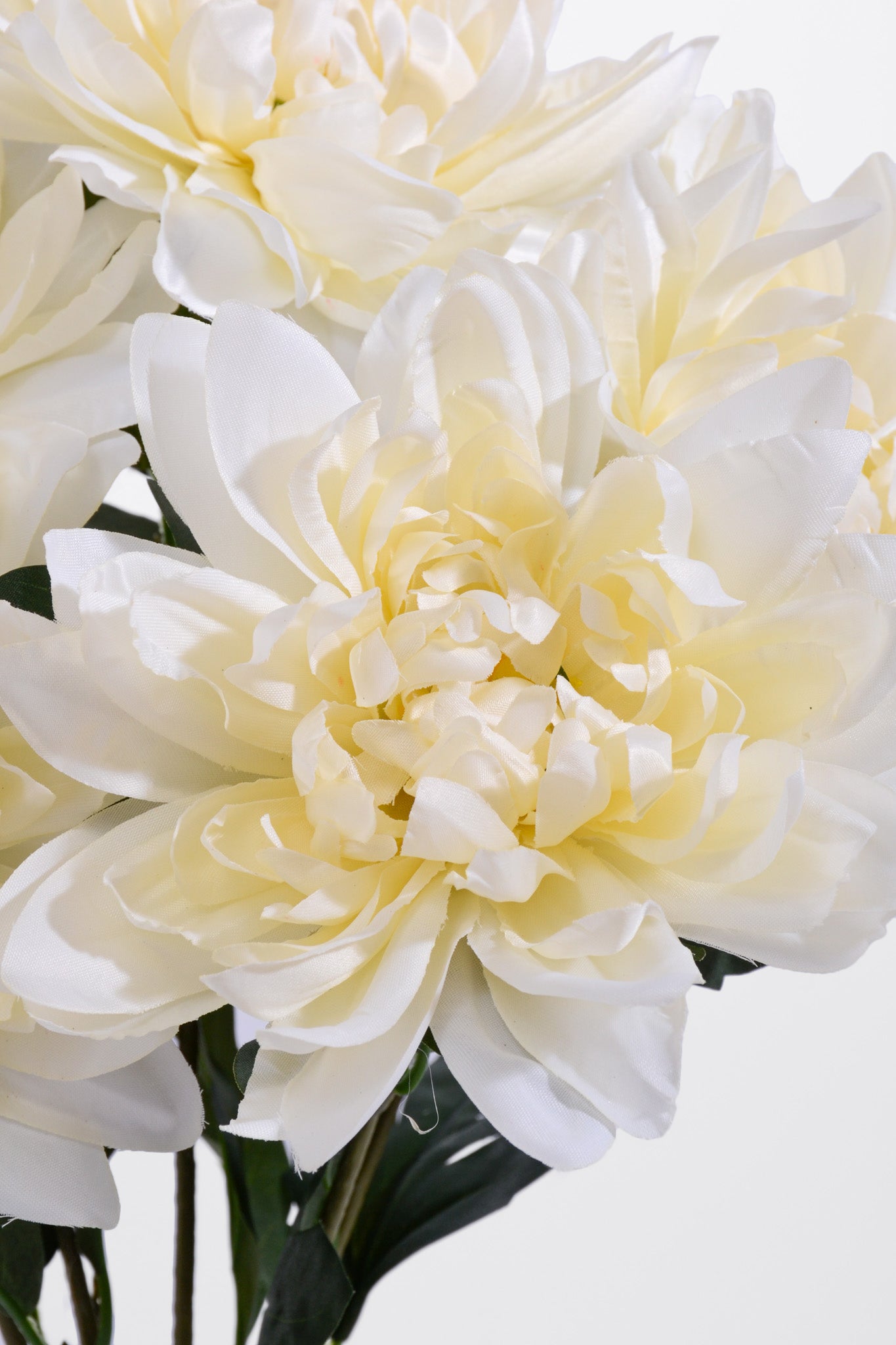 18" Silk Dahlia Bush Cream