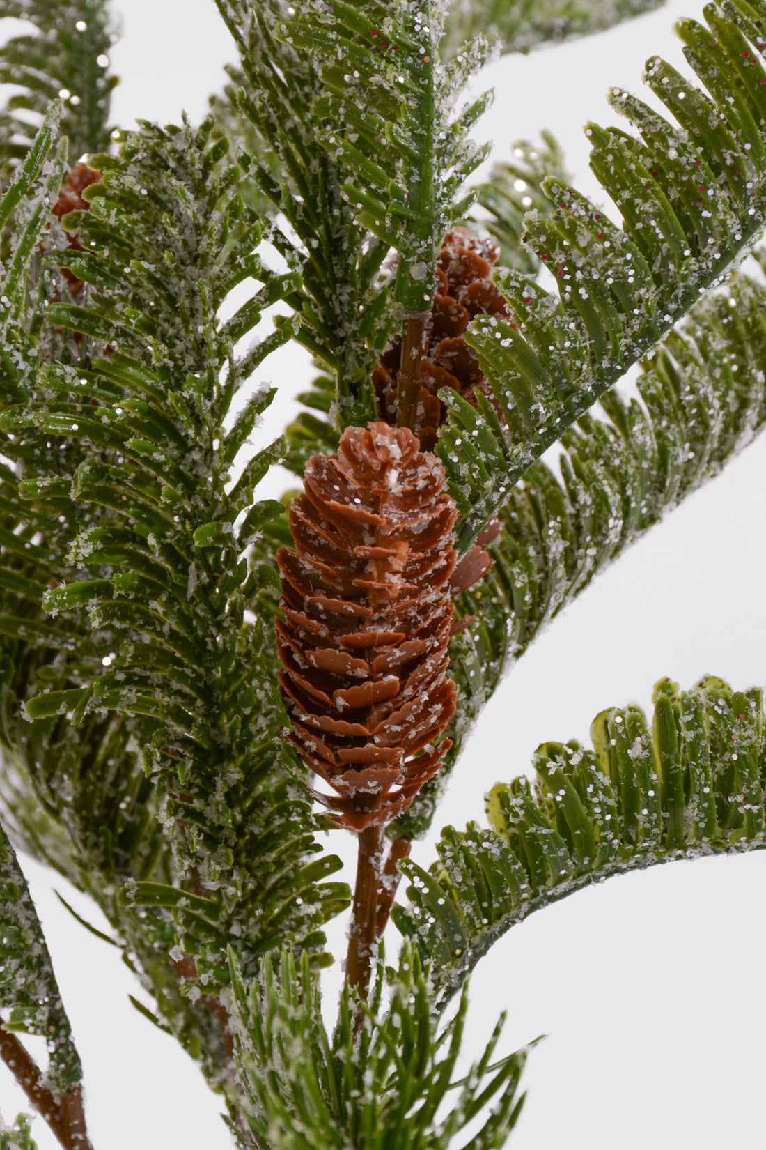 19" Snow Fern W/pinecone Bundle Green