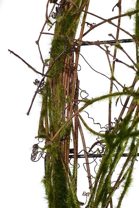 32" Wired Form Moss Twig Arched Plaque Green
