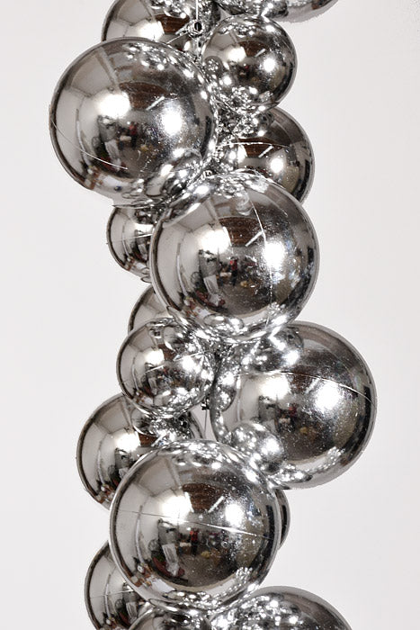 8Ft Shiny Ball Garland Silver
