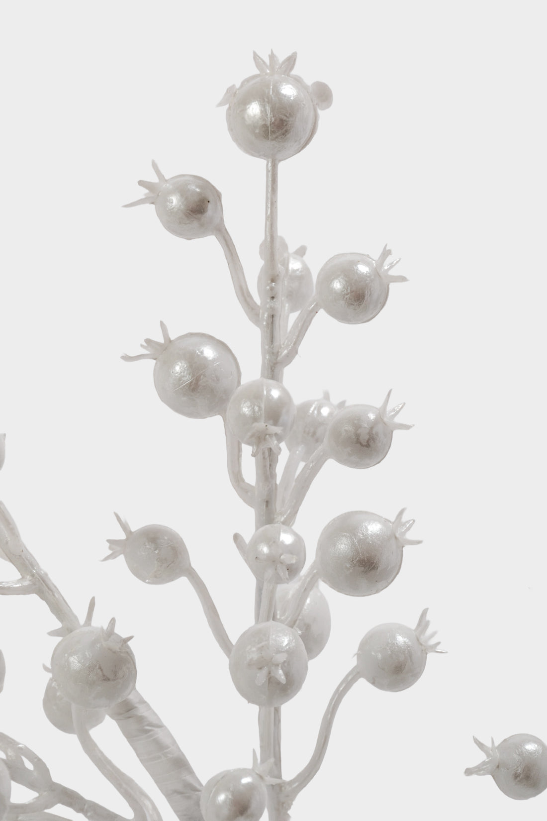 15" Berries Bush White