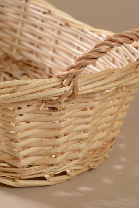16.5" X 10" X 3.5" Oval White Willow Basket Natural