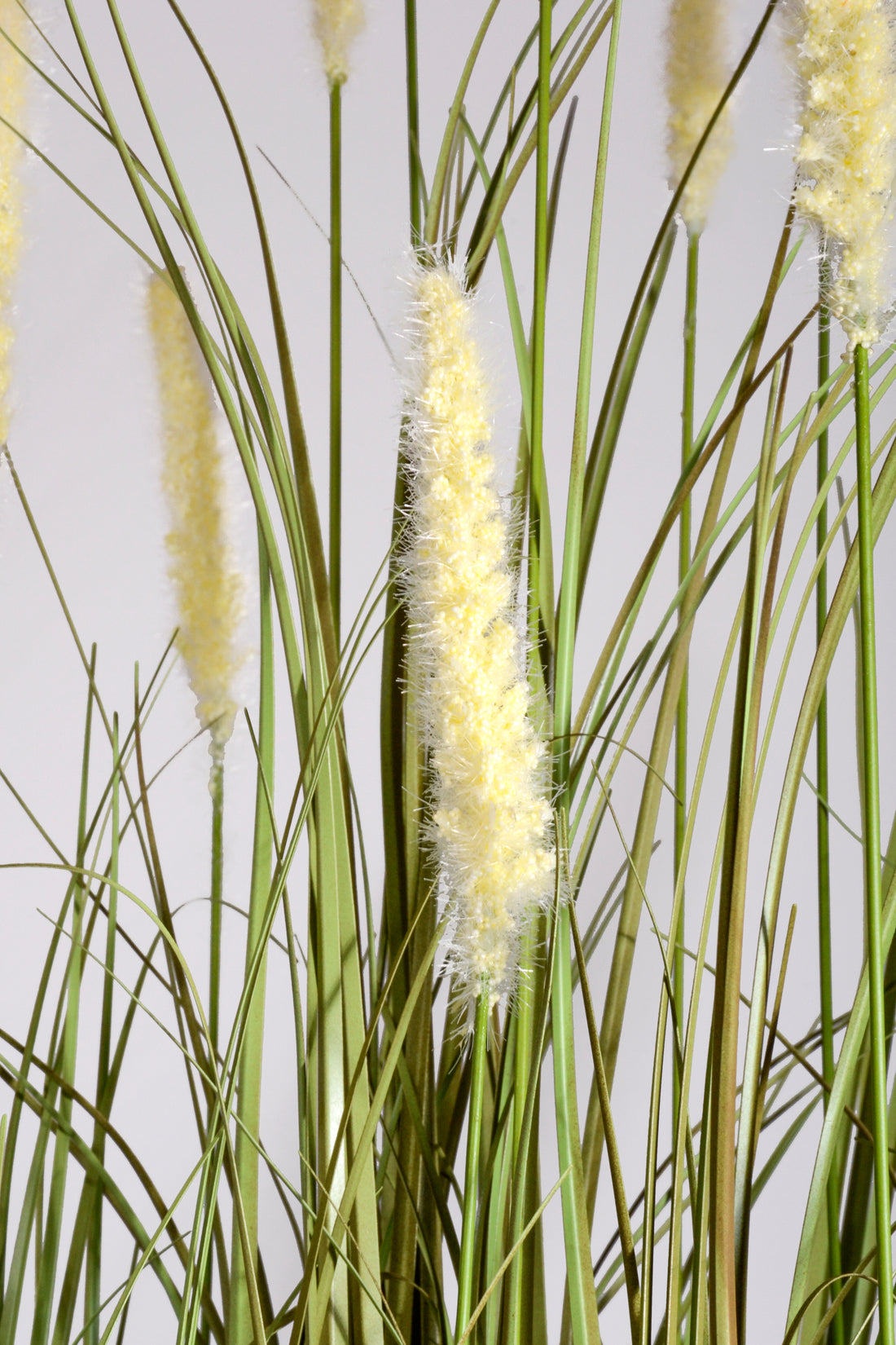 5Ft Artificial Grass Bush W/Pot Green/White