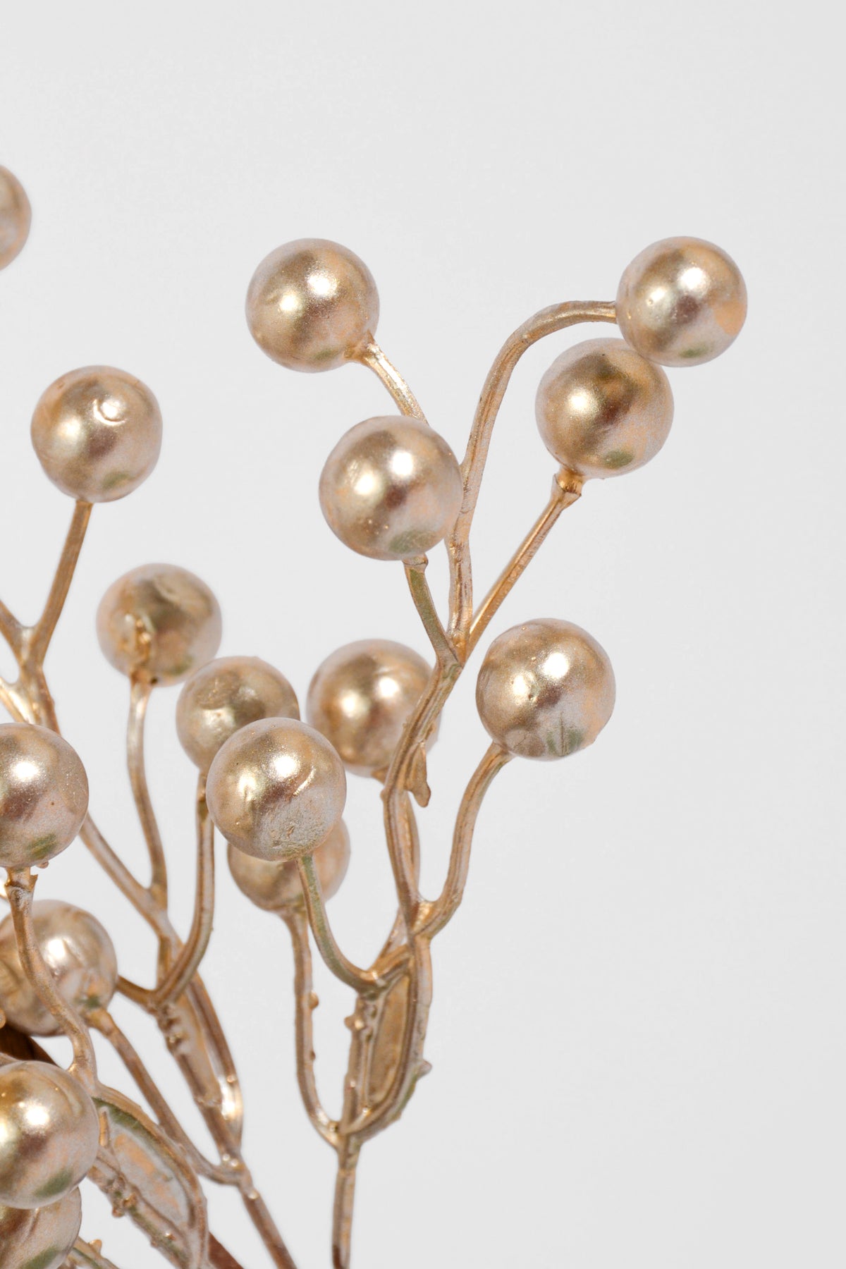 15" Metallic Berries Stem Champagne