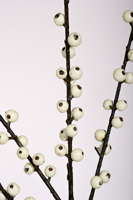 33" English Country Water Proof Berry Spray White