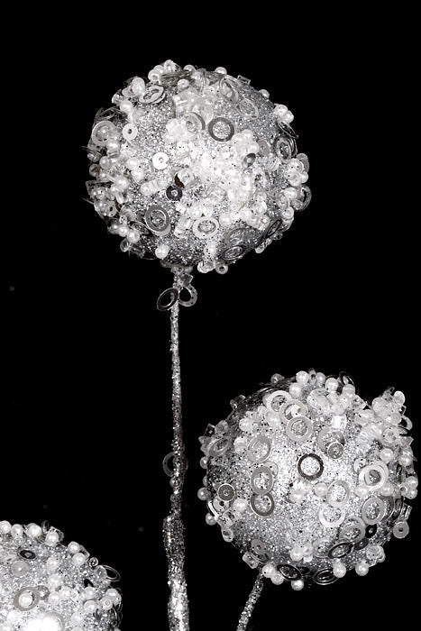 20" Glittered Ball Spray Silver