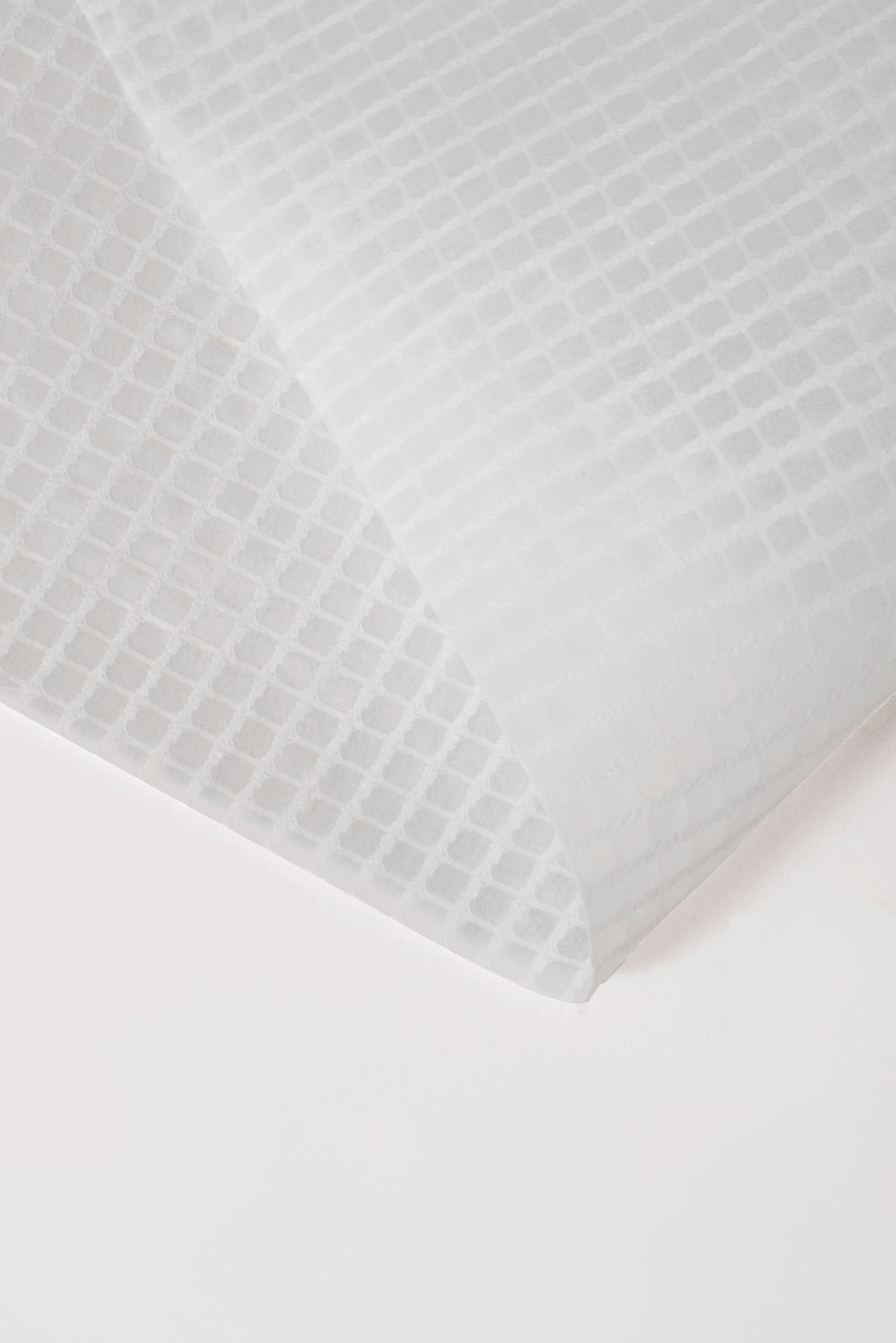 22.5" Flower Wrap Paper White Pkg/15