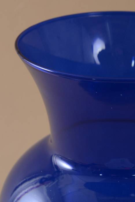 10.5" X 5" Classic Glass Urn Cobalt