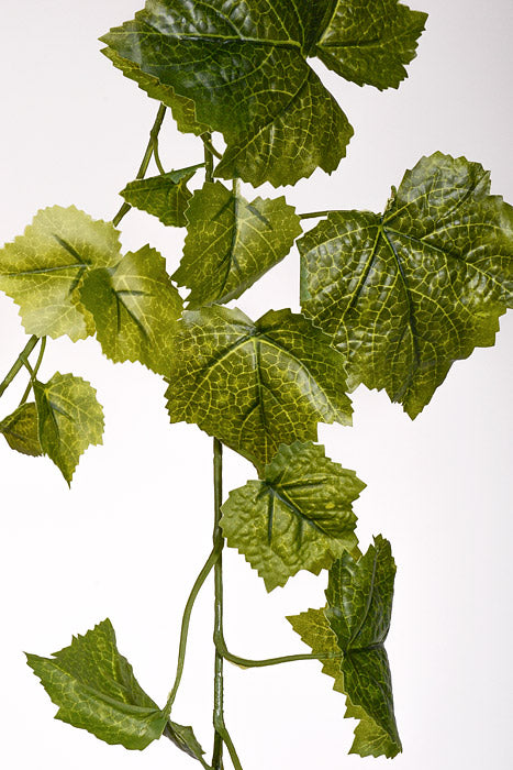 7Ft Artificial Piggy Back Garland Green