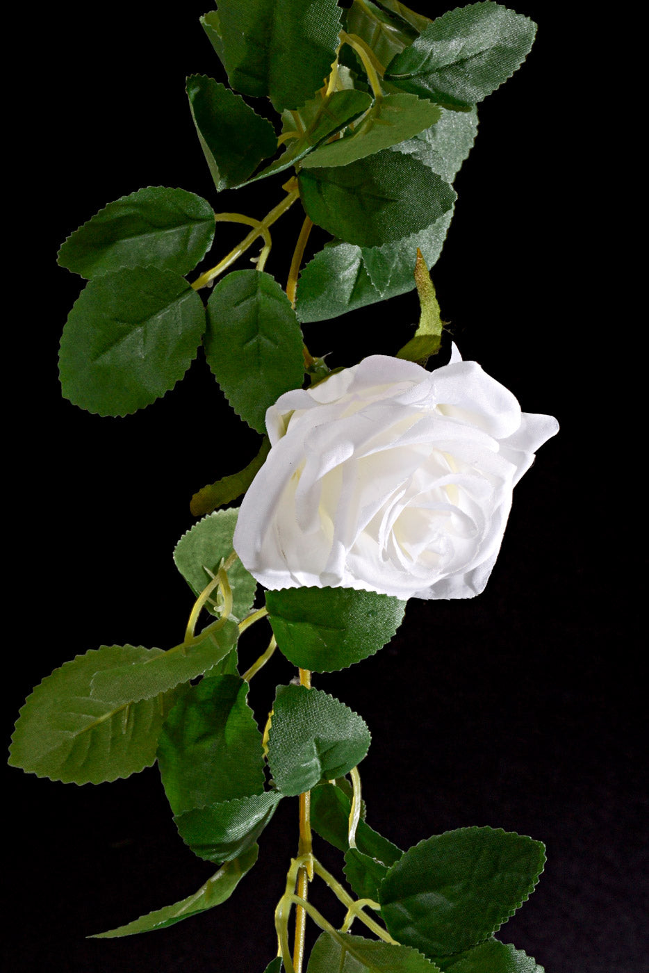 5.7FT Silk Rose Garland White