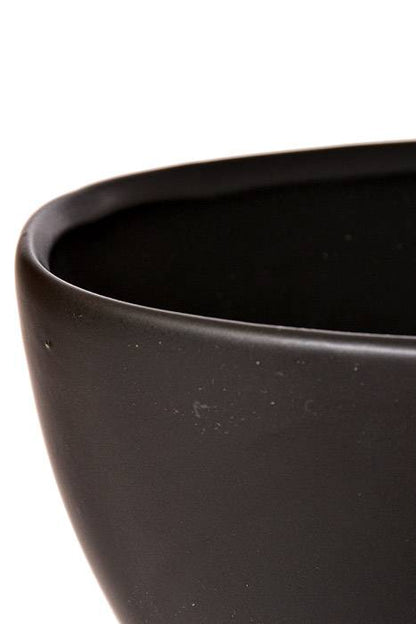 8.5" X 3.5" X 4" Metta Boat Black