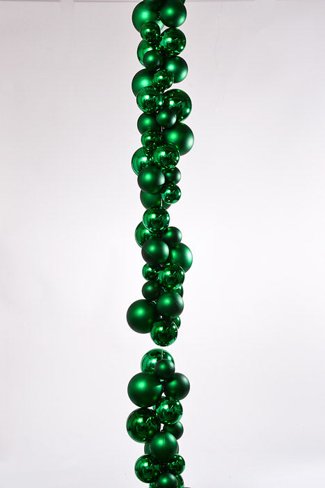 8Ft Shiny Matte Ball Garland Green