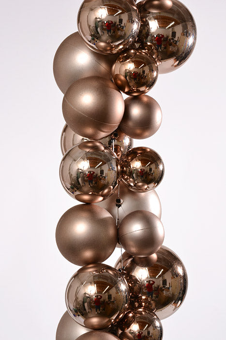 8Ft Shiny Matte Ball Garland Champagne