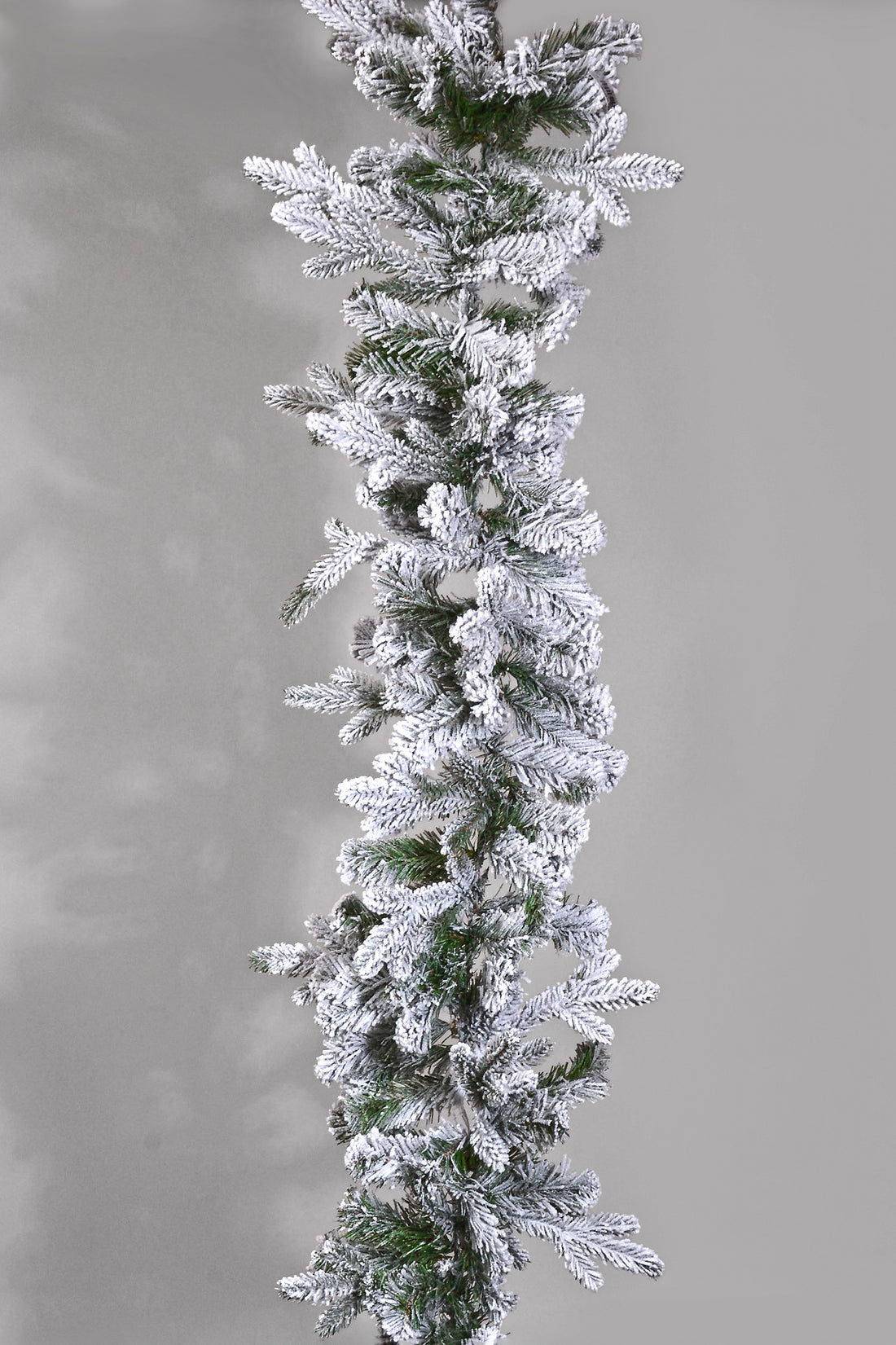 9Ft Snow Garland Green/White