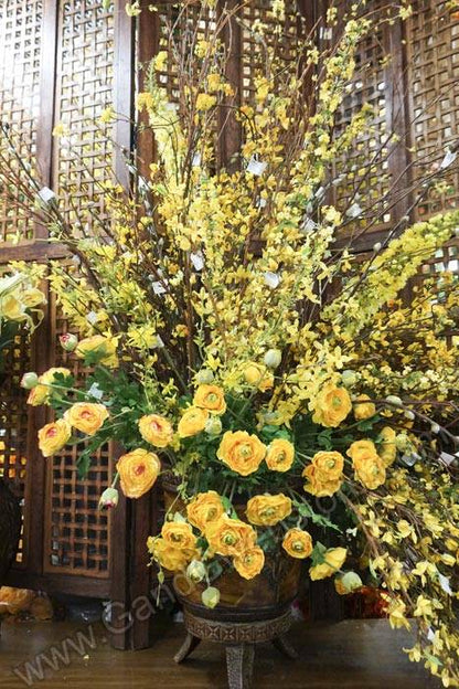 19" Silk Ranunculus Bush Yellow/burgundy